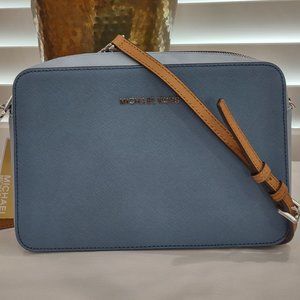 Michael Kors Jet Set Traveler